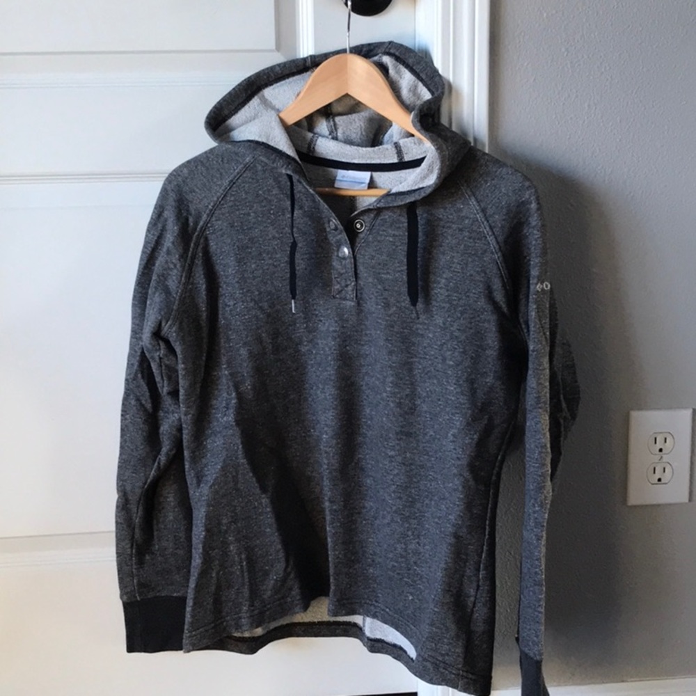 Columbia hooded sweatshirt with buttons